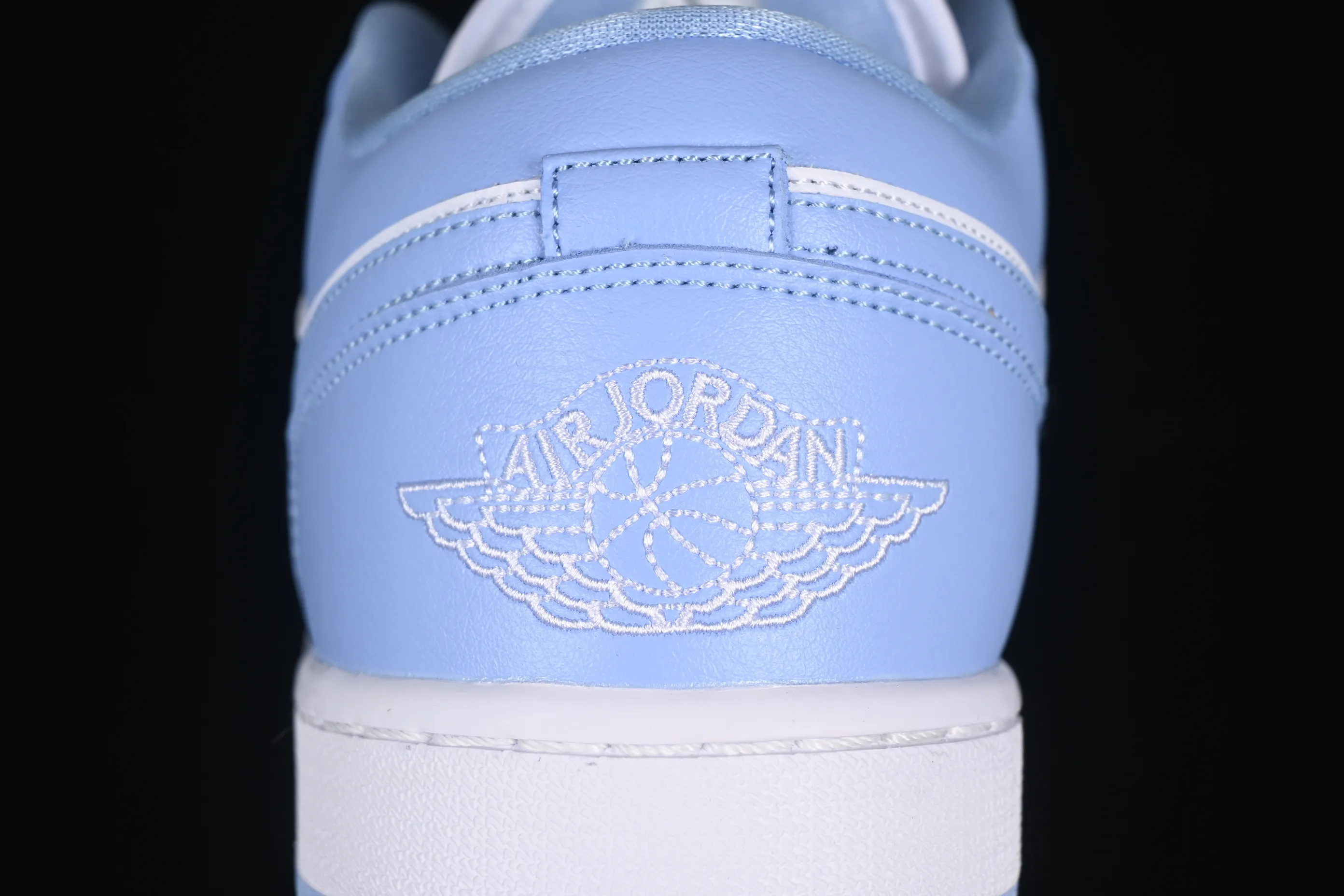All categories Air Jordan Jordan series basketball shoes Air Jordan 1 Low Air Jordan 1 Low AJ1 Joe 1 white and blue low-top cultural and leisure sports sneakers DC0774-142